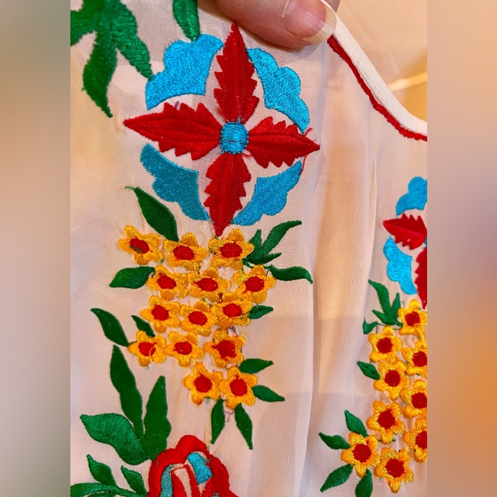 Sheer Embroidered Swimsuit Cover-up OSFM Beach NWT - Picture 4 of 8